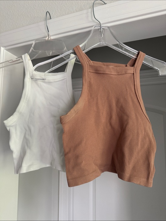Dynamic Tops - Ribbed Halter Crop Top - White & Brown